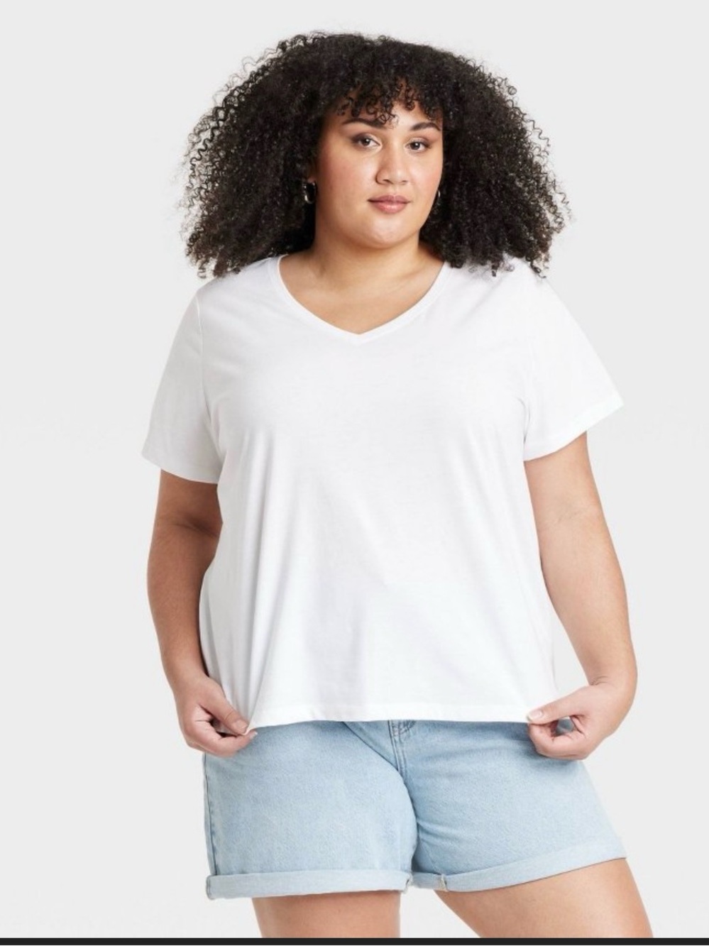 ❗️LIKE NEW❗️Ava & Viv White V-Neck Short Sleeve Tee